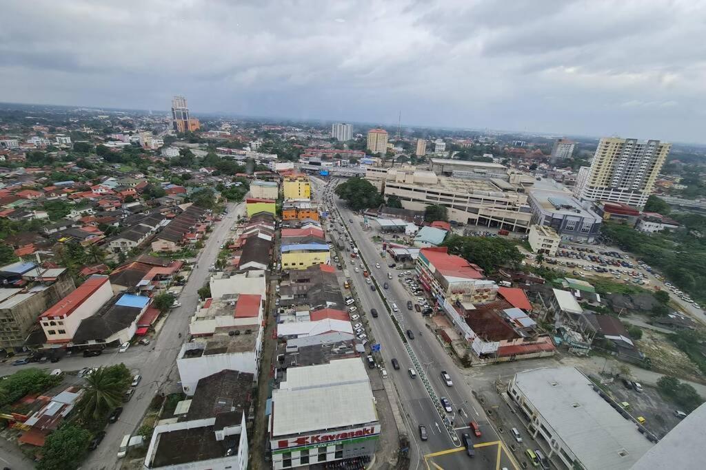 Mizrai Troika Homestay With Kota Bharu City View ภายนอก รูปภาพ